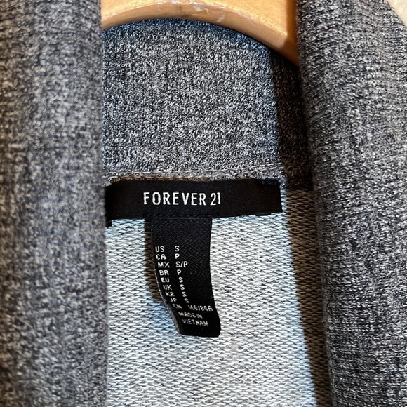 Bundle Forever 21 And American Eagle Tops - Picture 7 of 11